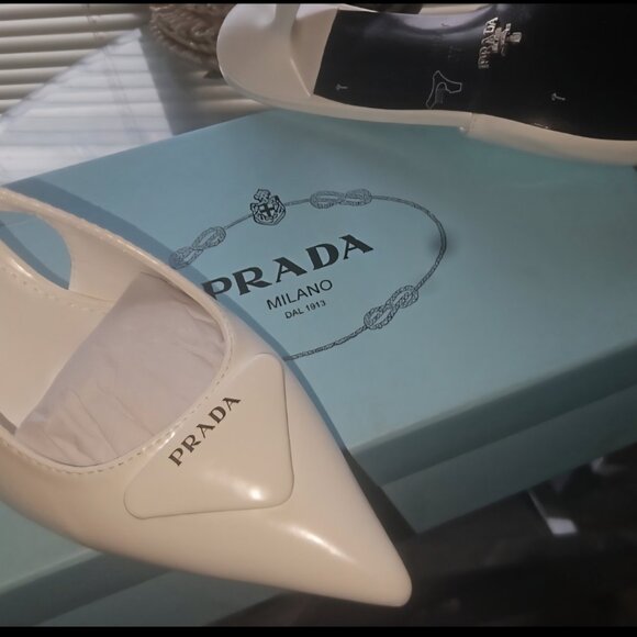 Prada heels - Picture 3 of 3
